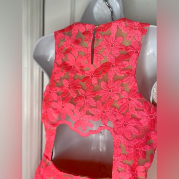 Adelyn Rae NWT Vibrant Hot Pink Floral Mini Lace Dress - Picture 7 of 9
